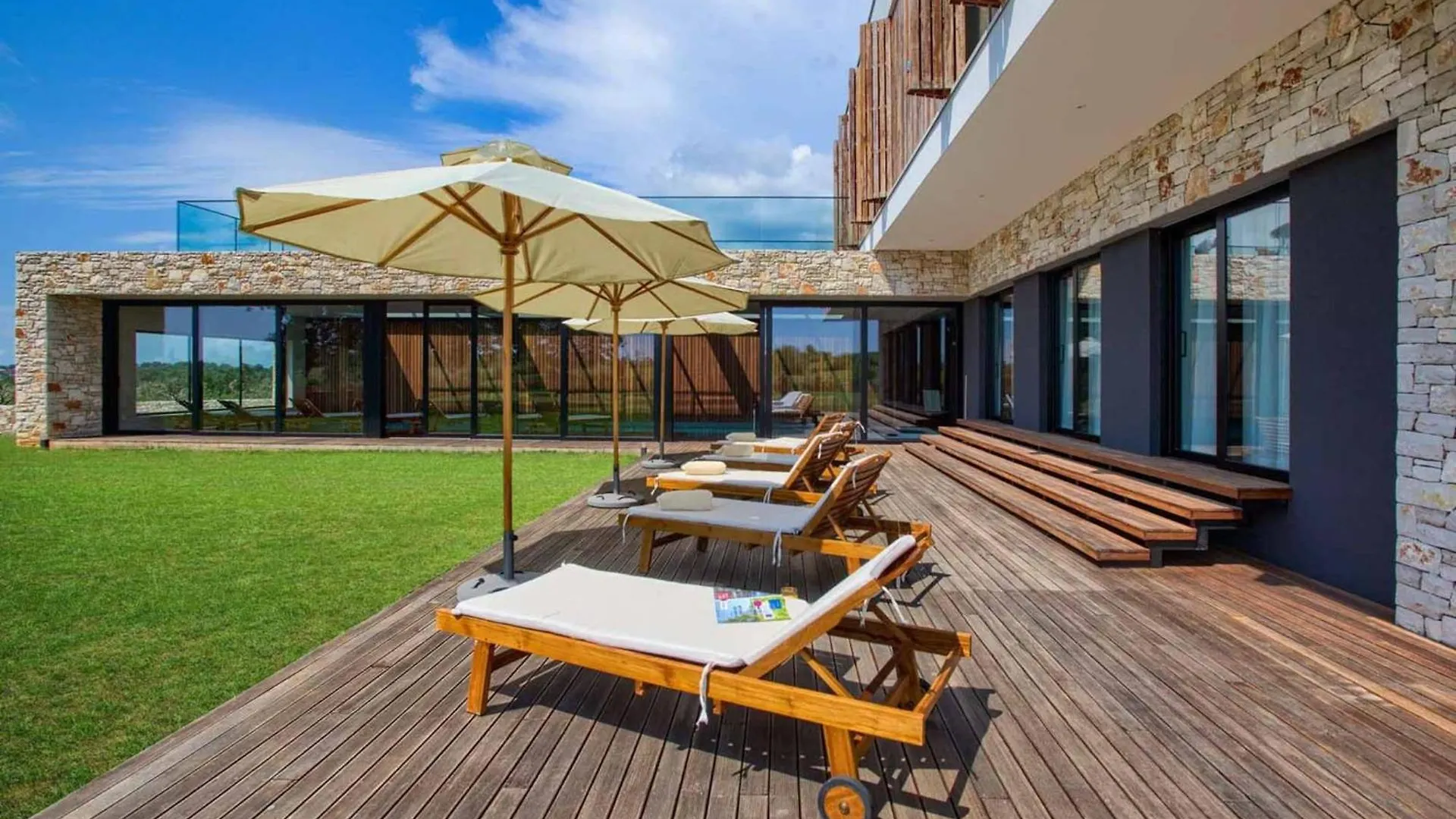 Villa Novica Platinum - 4 Bedroom Villa - Rural Countryside setting - Jacuzzi Sauna&Gym Jasenovica   Jasenovica (Istria)