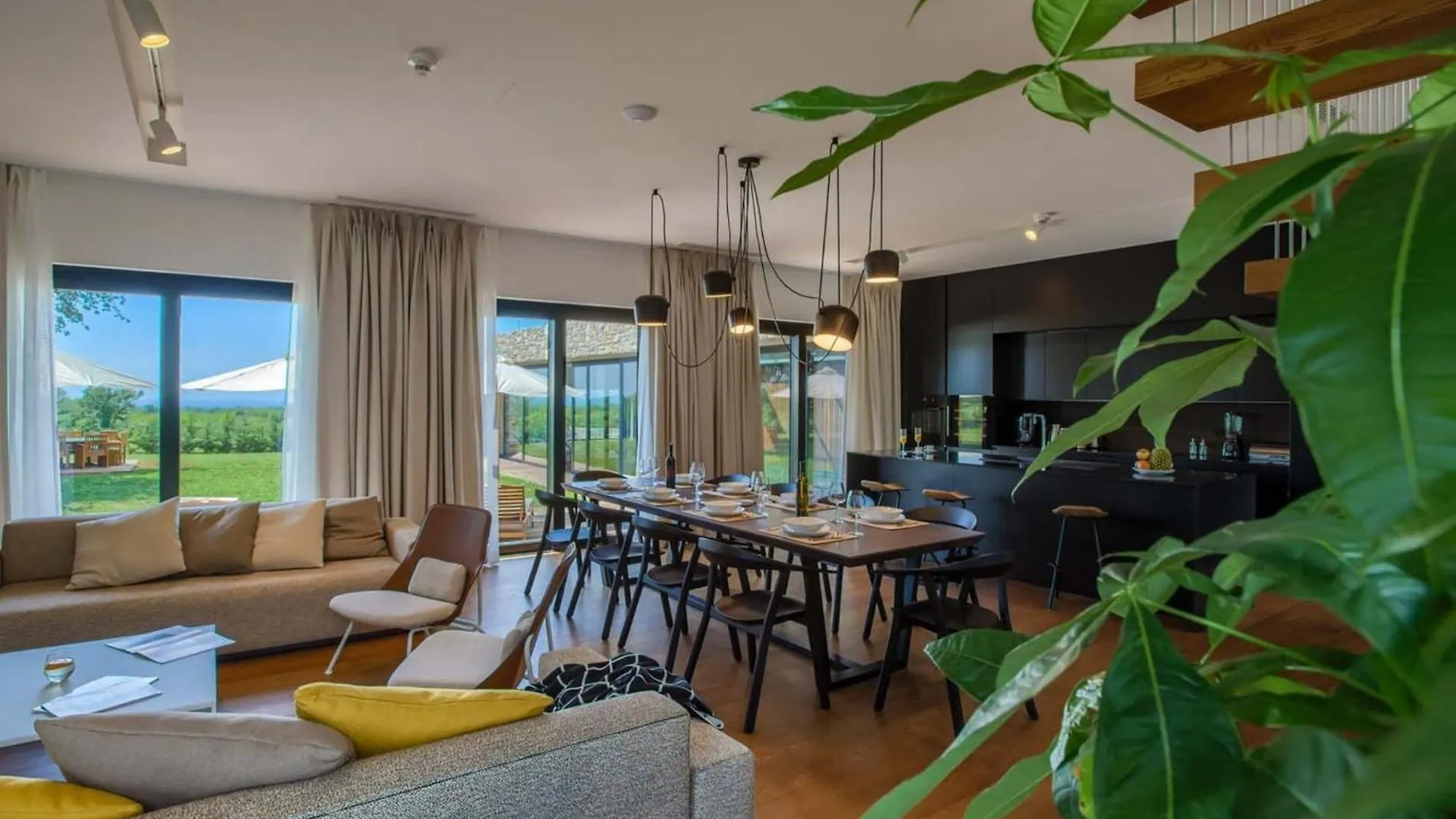 Villa Novica Platinum - 4 Bedroom Villa - Rural Countryside setting - Jacuzzi Sauna&Gym Jasenovica  0*, Jasenovica (Istria)