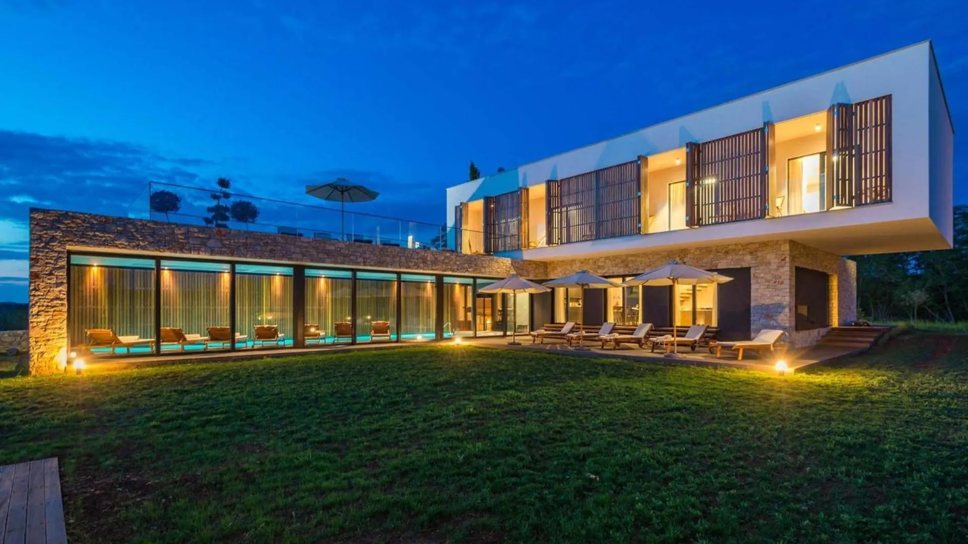Villa Novica Platinum - 4 Bedroom Villa - Rural Countryside setting - Jacuzzi Sauna&Gym Jasenovica   Jasenovica (Istria)