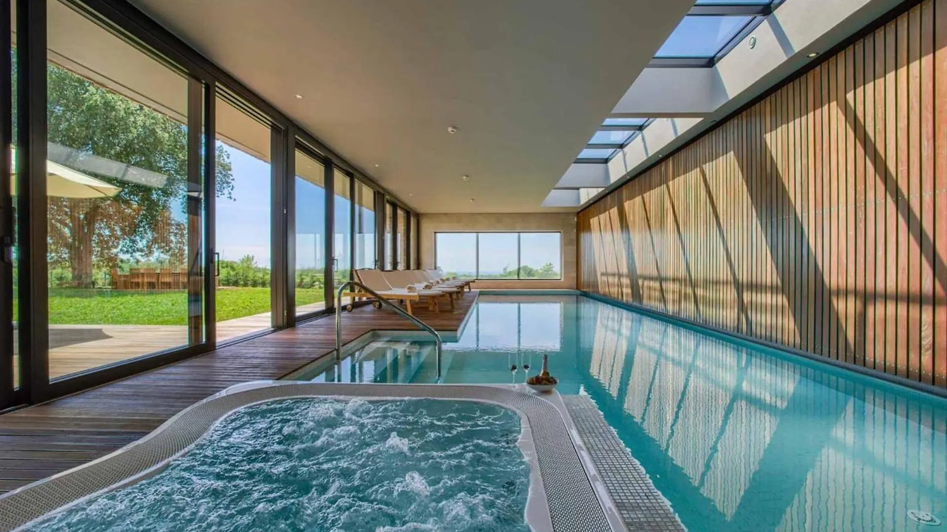 Villa Novica Platinum - 4 Bedroom Villa - Rural Countryside setting - Jacuzzi Sauna&Gym Jasenovica  0*, Jasenovica (Istria)